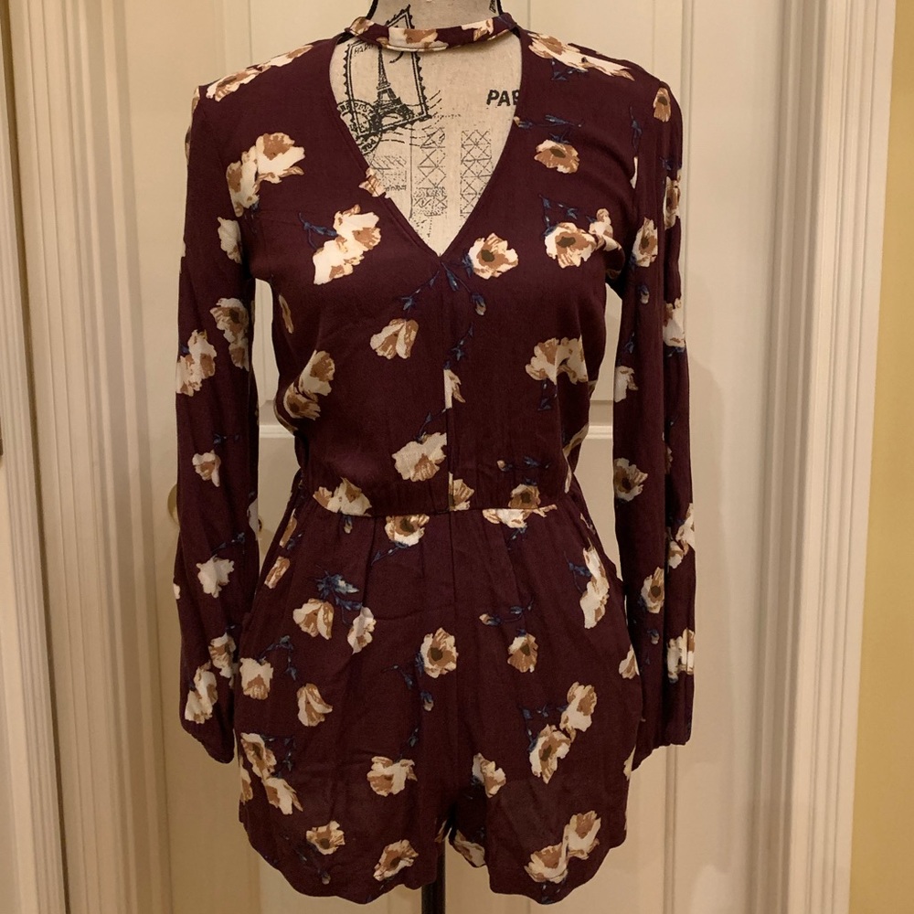 Kendall & Kylie floral print romper size Small